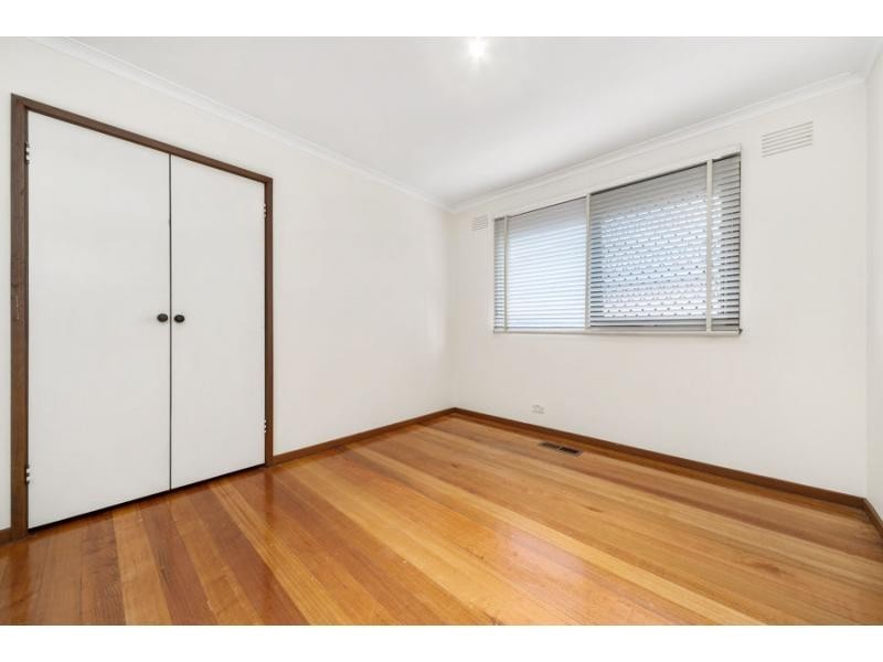 74 Guinevere Parade, Glen Waverley VIC 3150