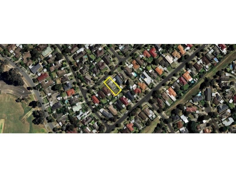 74 Guinevere Parade, Glen Waverley VIC 3150