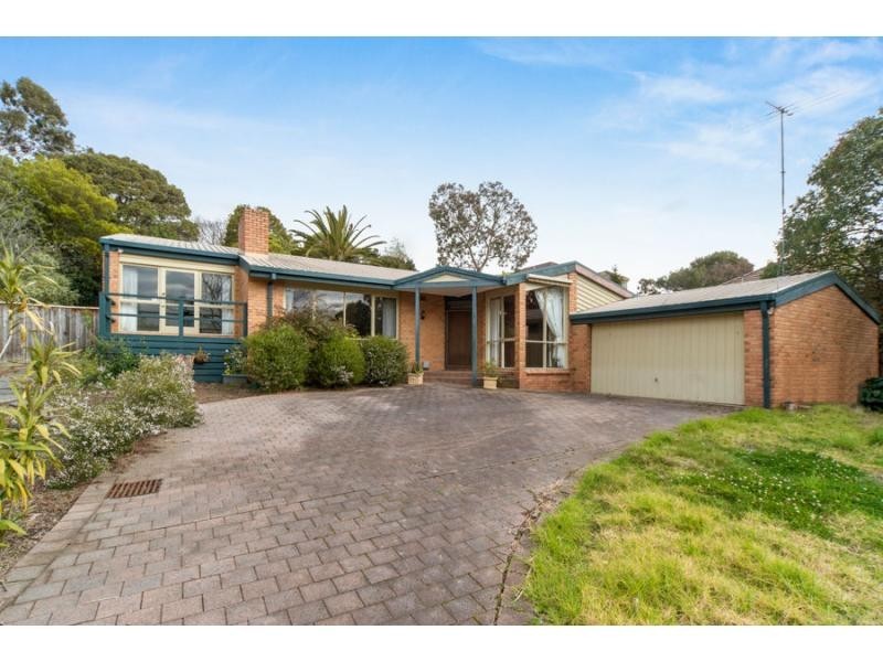 L2/18 Raynes Street, Balwyn VIC 3103