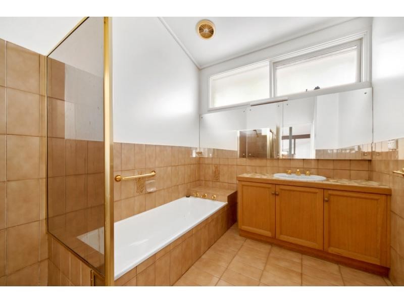 L2/18 Raynes Street, Balwyn VIC 3103