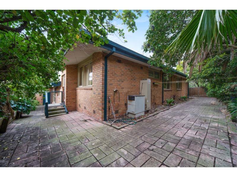 2/18 Raynes Street, Balwyn VIC 3103