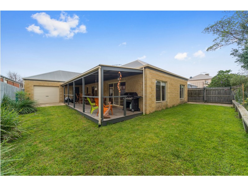 18 Beresford Close, Ocean Grove VIC 3226