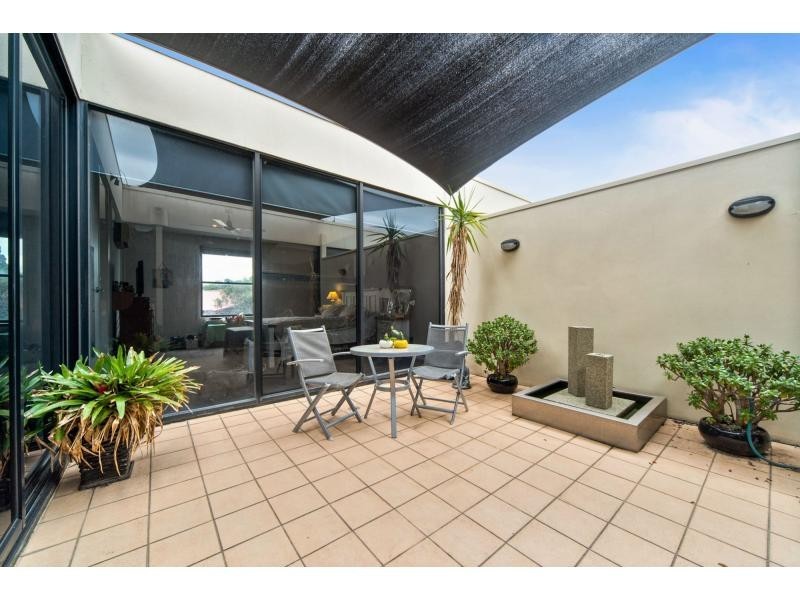 32 Bluff Road, Black Rock VIC 3193