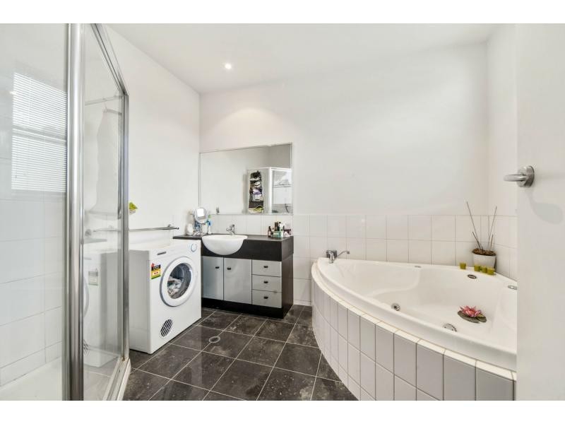 32 Bluff Road, Black Rock VIC 3193