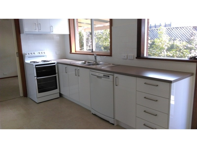 1B Salisbury Avenue, Mont Albert VIC 3127