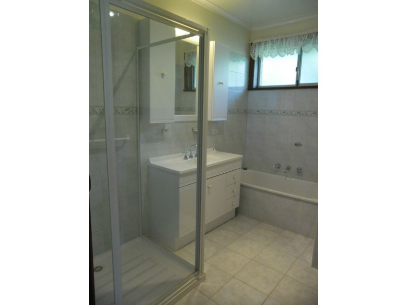 1B Salisbury Avenue, Mont Albert VIC 3127