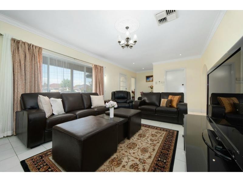 5 Harlington Street, Clayton VIC 3168