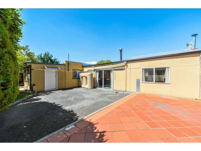 5 Harlington Street, Clayton VIC 3168