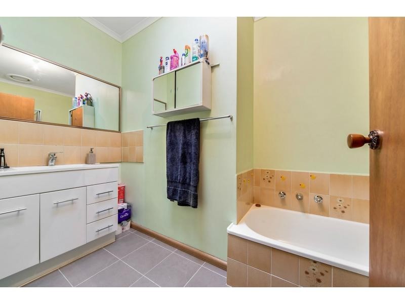 2/67 Chesterville Road, Cheltenham VIC 3192