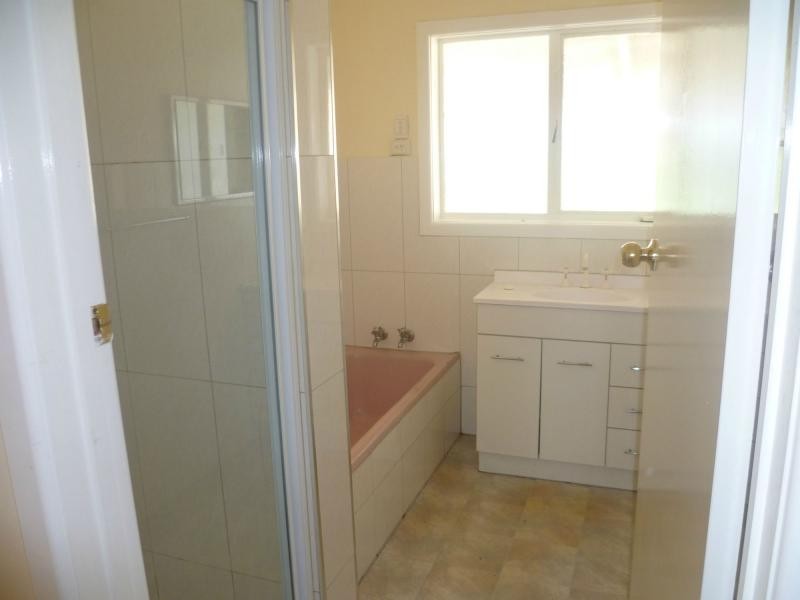 10 Dundee Avenue, Chadstone VIC 3148