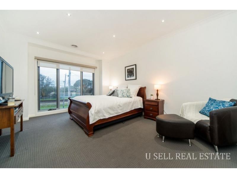 130 Como Parade West, Parkdale VIC 3195