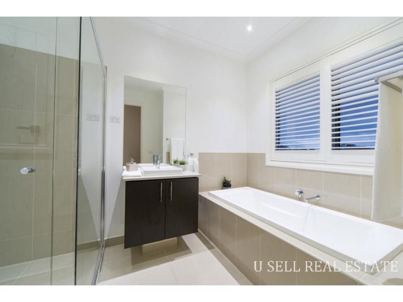 130 Como Parade West, Parkdale VIC 3195