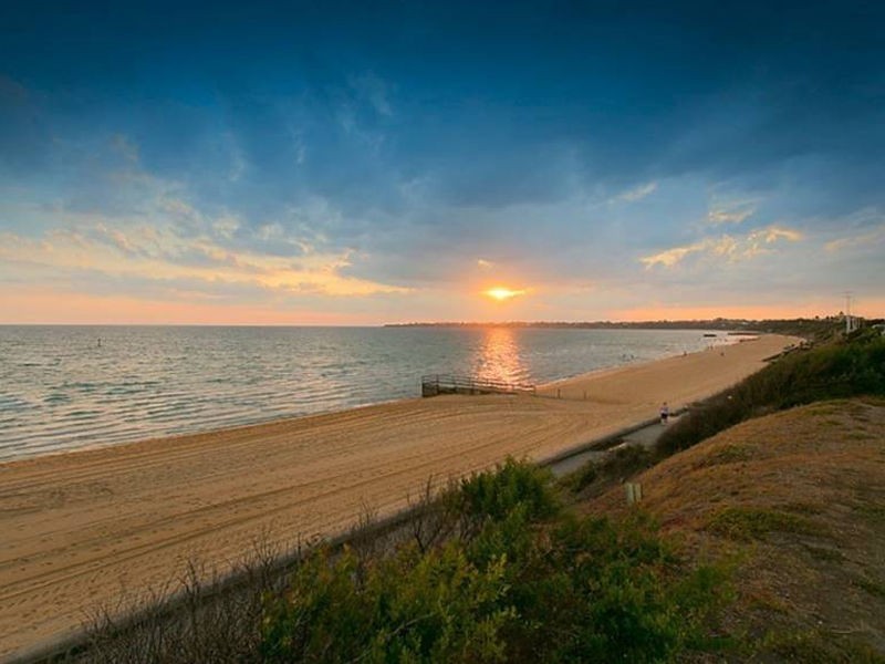 130 Como Parade West, Parkdale VIC 3195