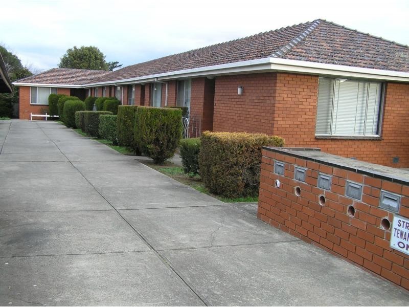 2/35 Prospect Street, Glenroy VIC 3046