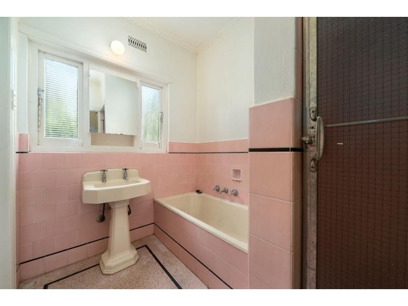 868 Hampton Street, Brighton VIC 3186