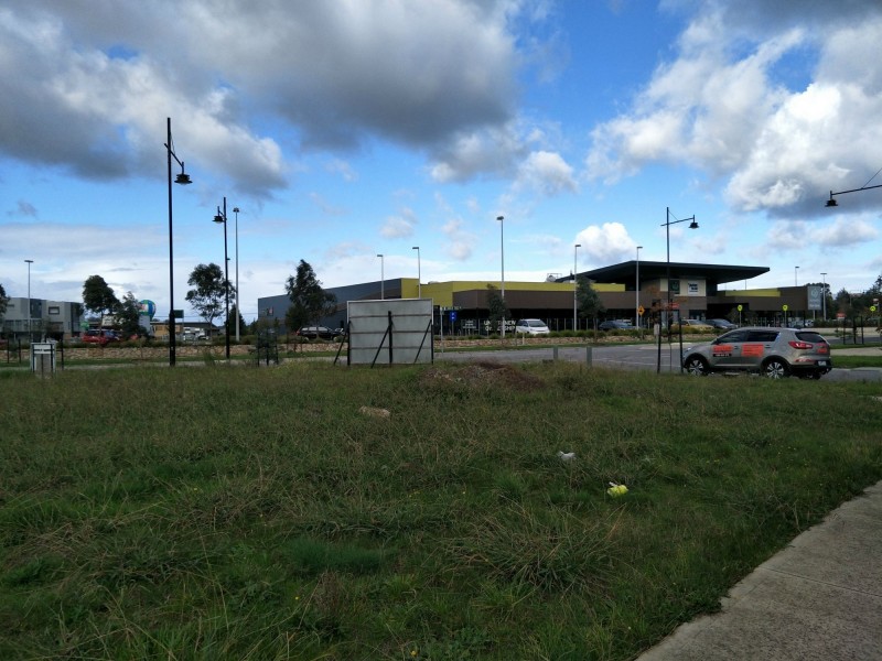 2 – 8S Mickelham Drive, Cranbourne North VIC 3977