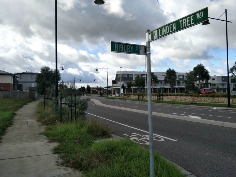 2 – 8S Mickelham Drive, Cranbourne North VIC 3977