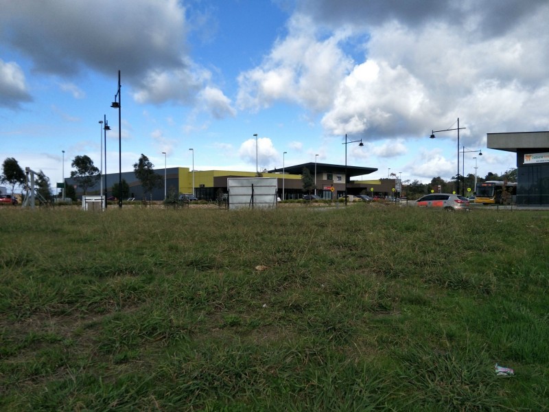 2 – 8S Mickelham Drive, Cranbourne North VIC 3977