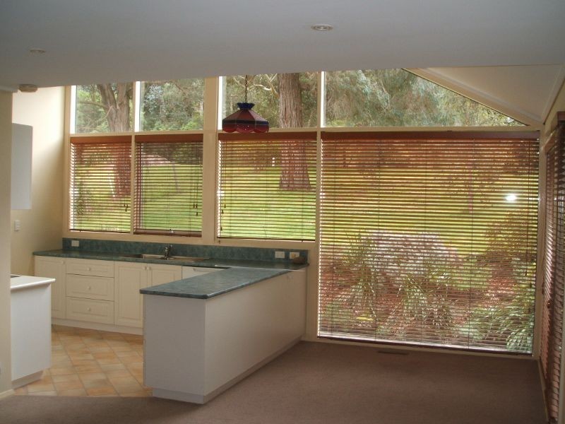 16 Montpelier Drive, Lower Plenty VIC 3093