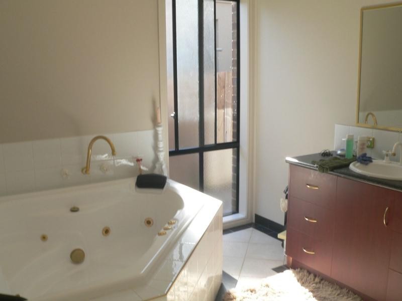 36 Dorothy Crescent, Mornington VIC 3931