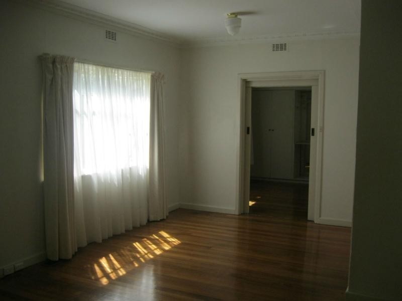 22 Kardinia Crescent, Warranwood VIC 3134