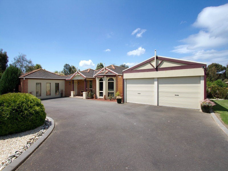 18 Sandstone Island Circle, Bittern VIC 3918