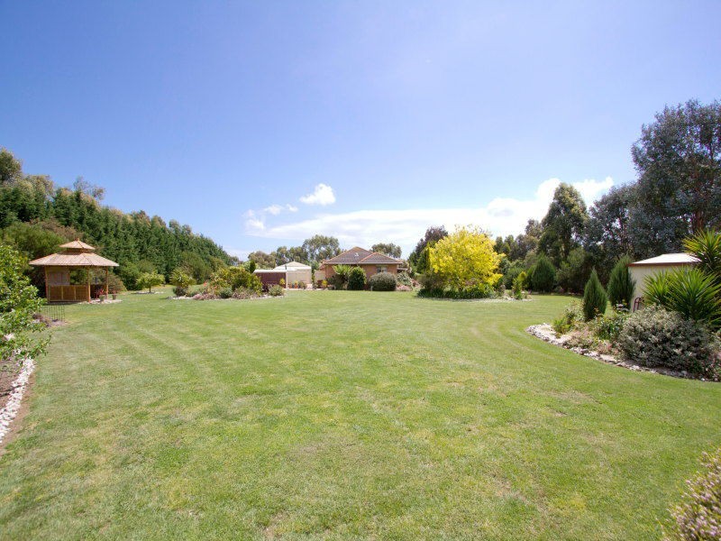 18 Sandstone Island Circle, Bittern VIC 3918