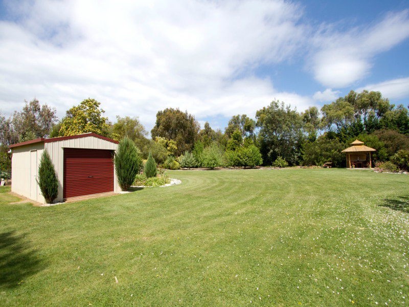 18 Sandstone Island Circle, Bittern VIC 3918
