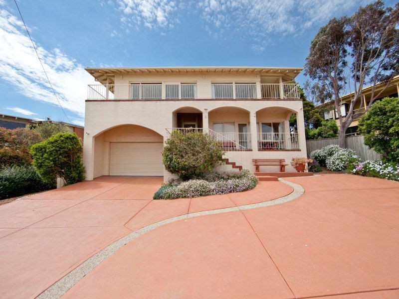 6 Raymond Street, Mount Martha VIC 3934