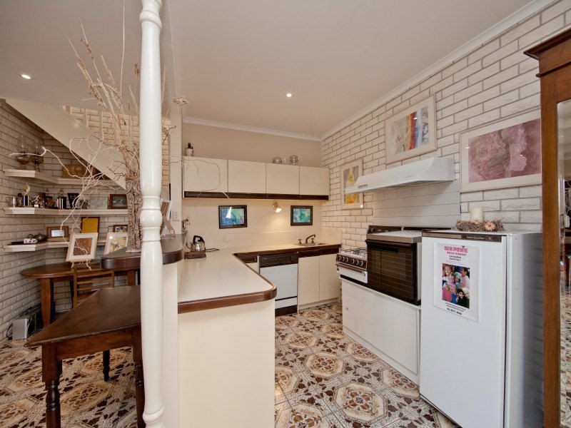 6 Raymond Street, Mount Martha VIC 3934