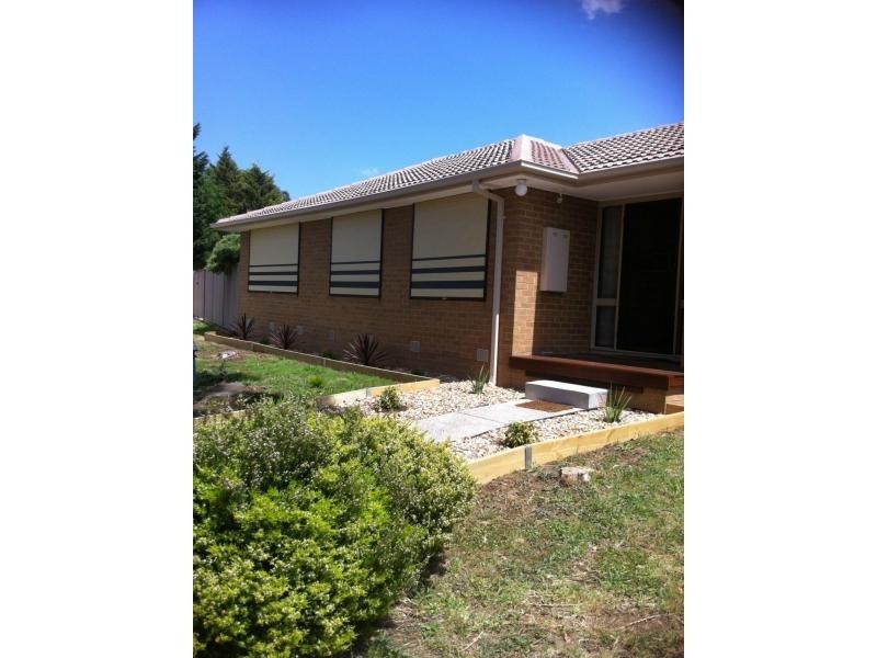 18 Angourie Crescent, Taylors Lakes VIC 3038
