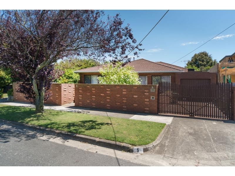 5 Claronga Street, Bentleigh East VIC 3165