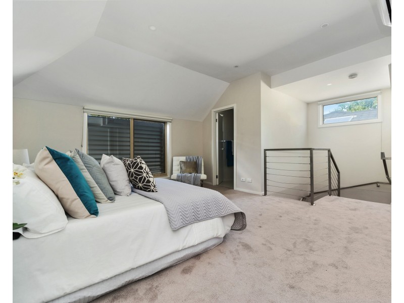 17 Mooltan St, Ascot Vale VIC 3032