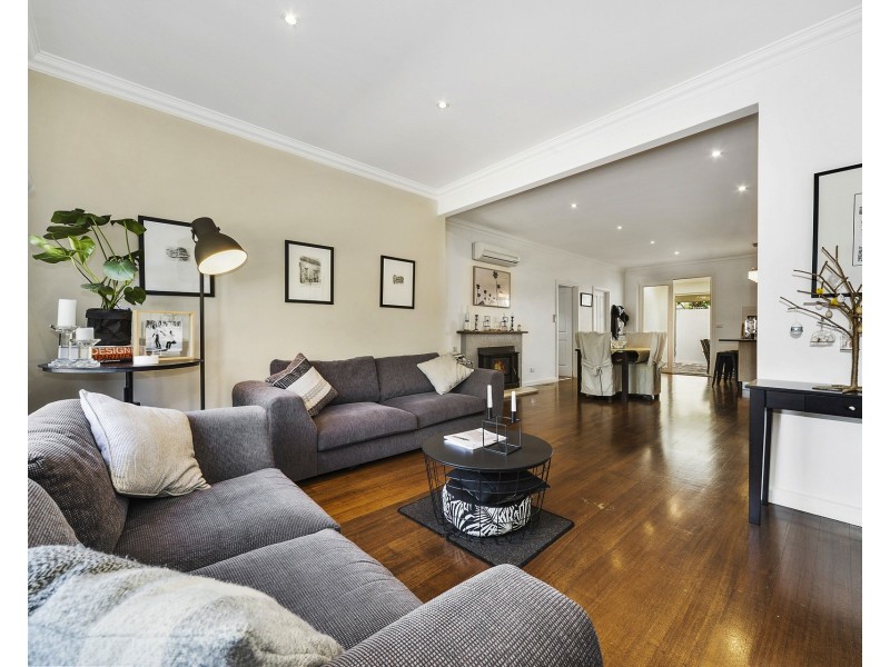 19 Cannes Ave, Bonbeach VIC 3196