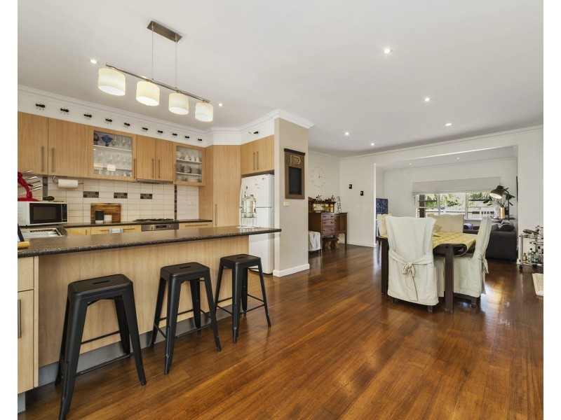 19 Cannes Ave, Bonbeach VIC 3196