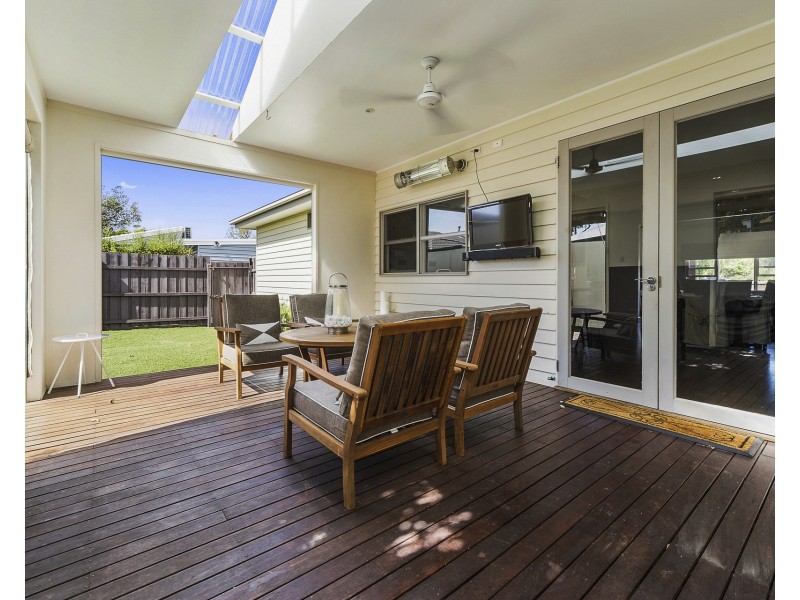 19 Cannes Ave, Bonbeach VIC 3196