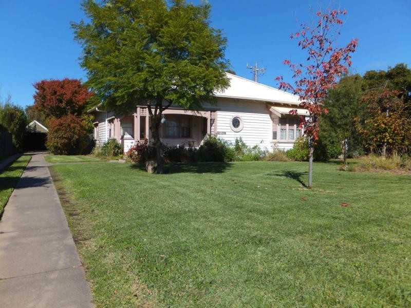 105 Dalmahoy Street, Bairnsdale VIC 3875