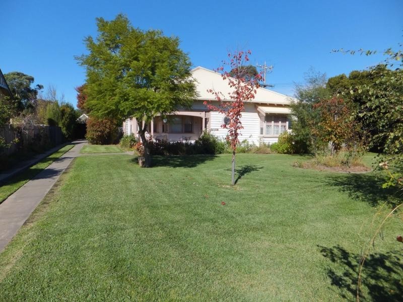 105 Dalmahoy Street, Bairnsdale VIC 3875