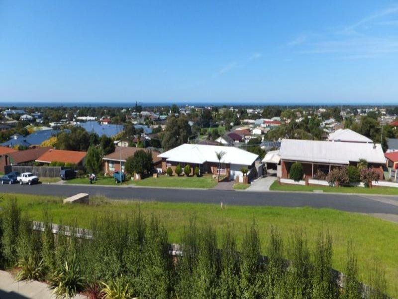 4 Highland Court, Lakes Entrance VIC 3909