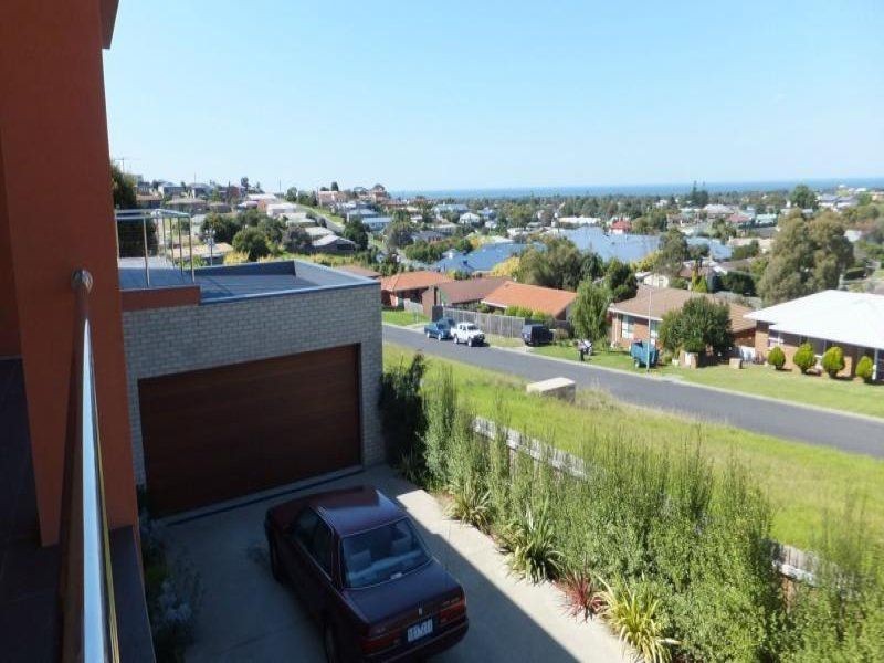 4 Highland Court, Lakes Entrance VIC 3909