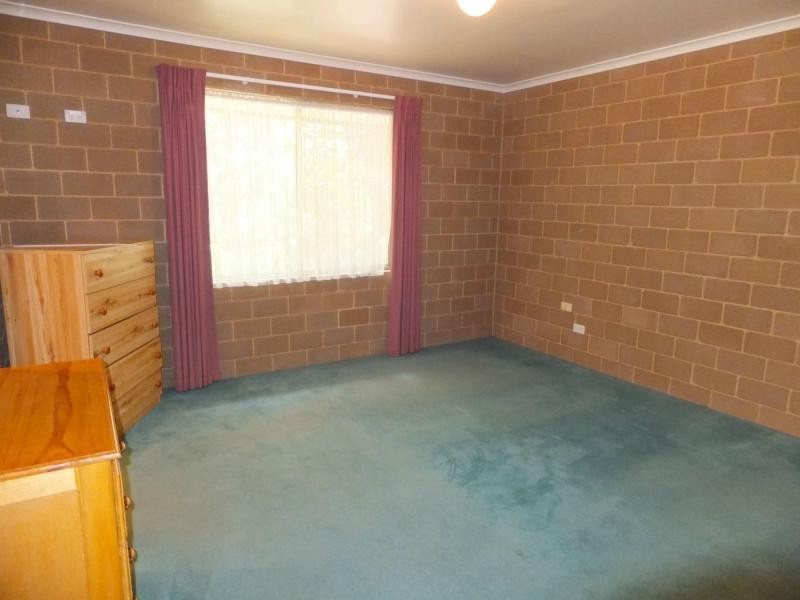 77 Harnham Drive, Bairnsdale VIC 3875