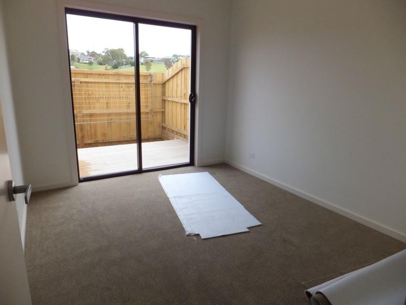 1/100 Carpenter Street, Lakes Entrance VIC 3909