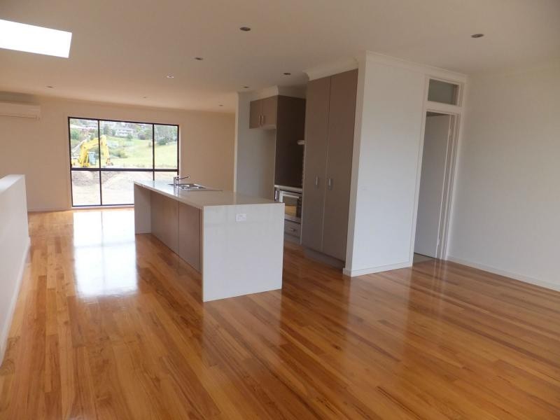 1/100 Carpenter Street, Lakes Entrance VIC 3909