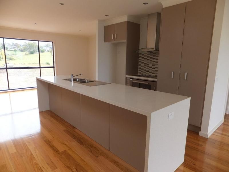 1/100 Carpenter Street, Lakes Entrance VIC 3909