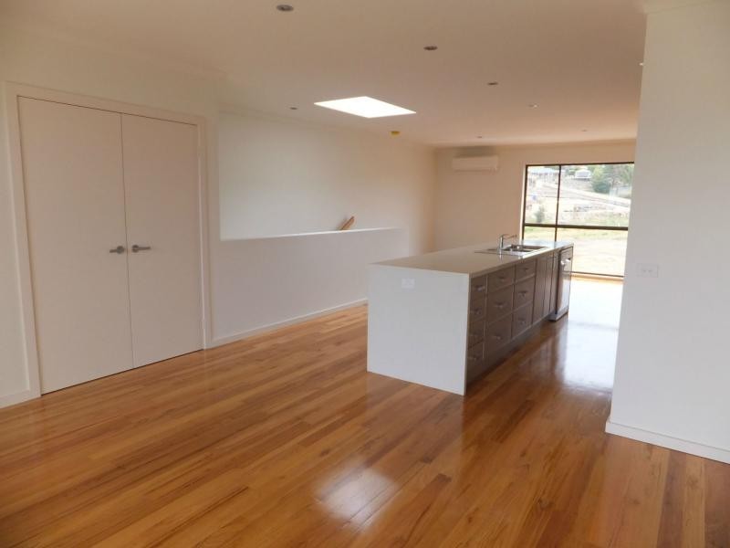 1/100 Carpenter Street, Lakes Entrance VIC 3909