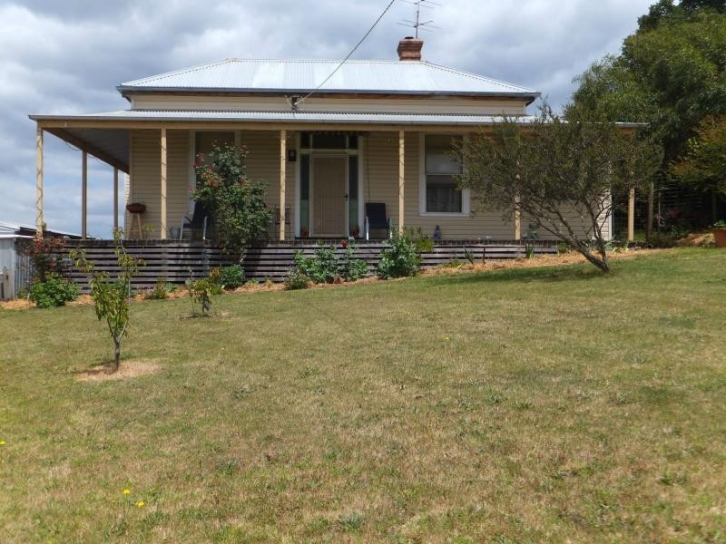 27 Great Alpine Road, Bruthen VIC 3885