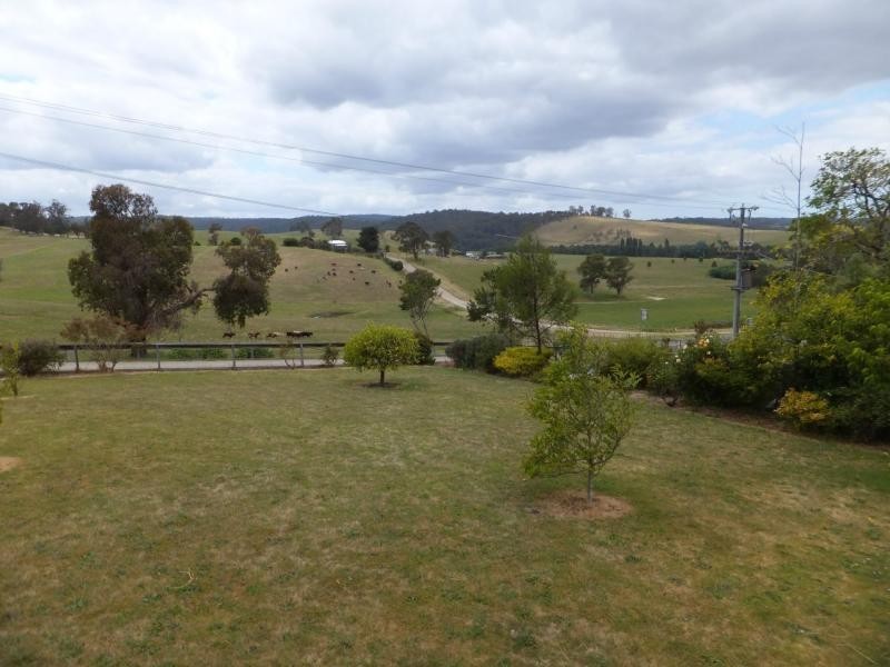 27 Great Alpine Road, Bruthen VIC 3885
