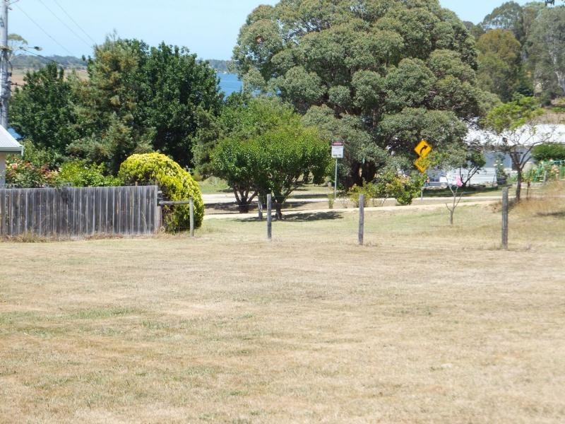 10 Bolding Court, Johnsonville VIC 3902