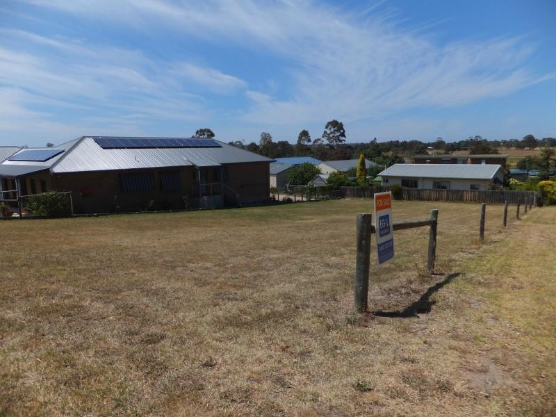 10 Bolding Court, Johnsonville VIC 3902