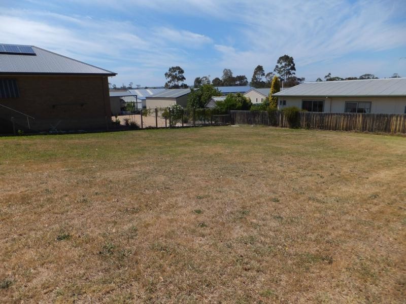 10 Bolding Court, Johnsonville VIC 3902